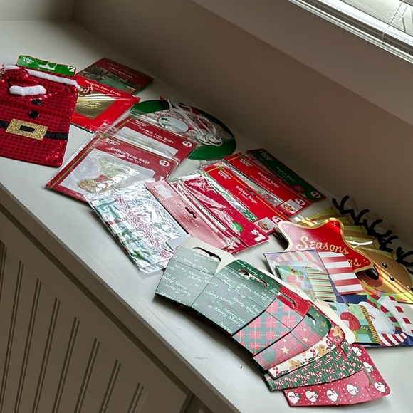 GIFT BAGS & BOXES new ~ holiday treat holders, etc - Picture 2 of 7